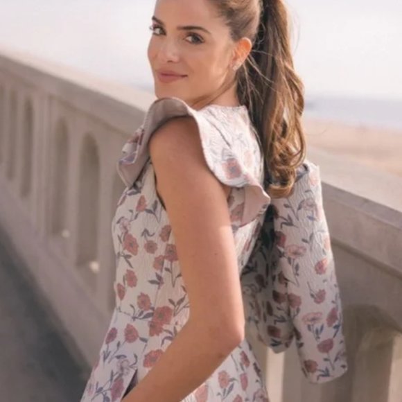 Gal Meets Glam Lola Dress - Picture 5 of 6